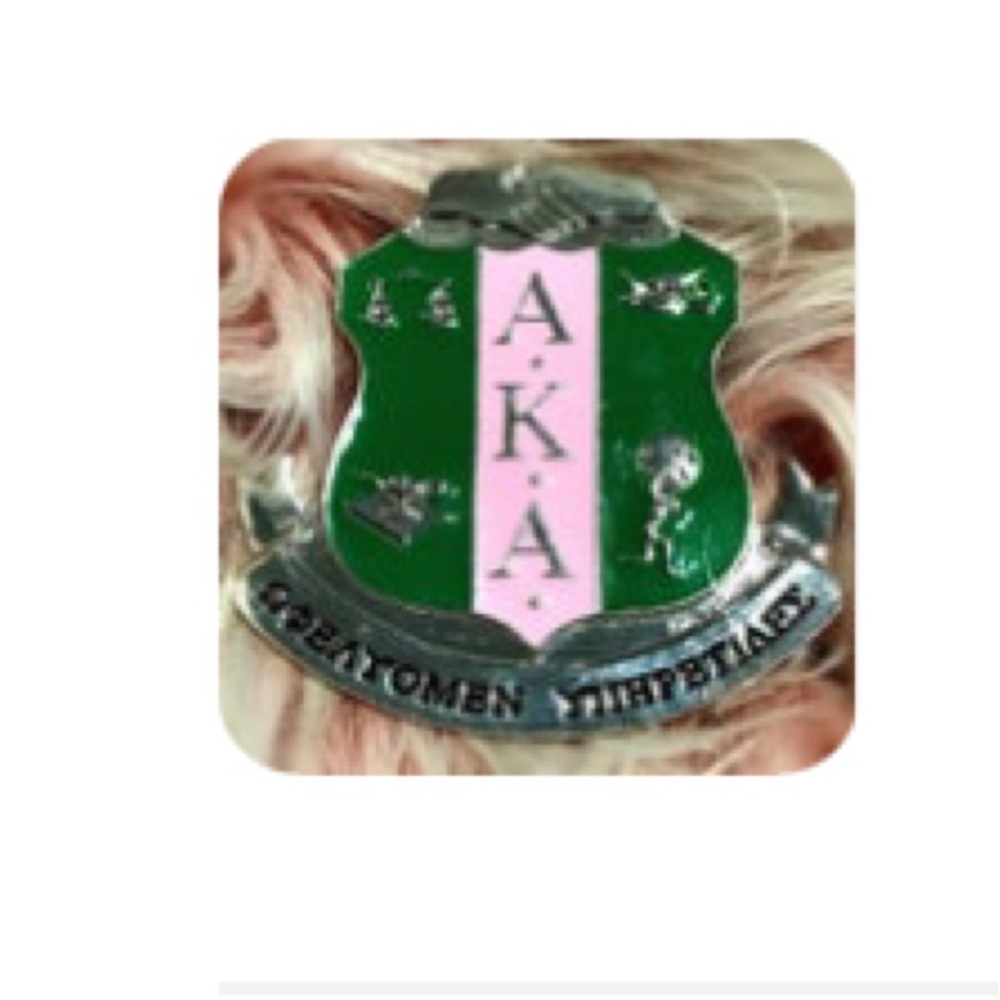 New AKA sorority sheild‎ brooch - Picture 2 of 4